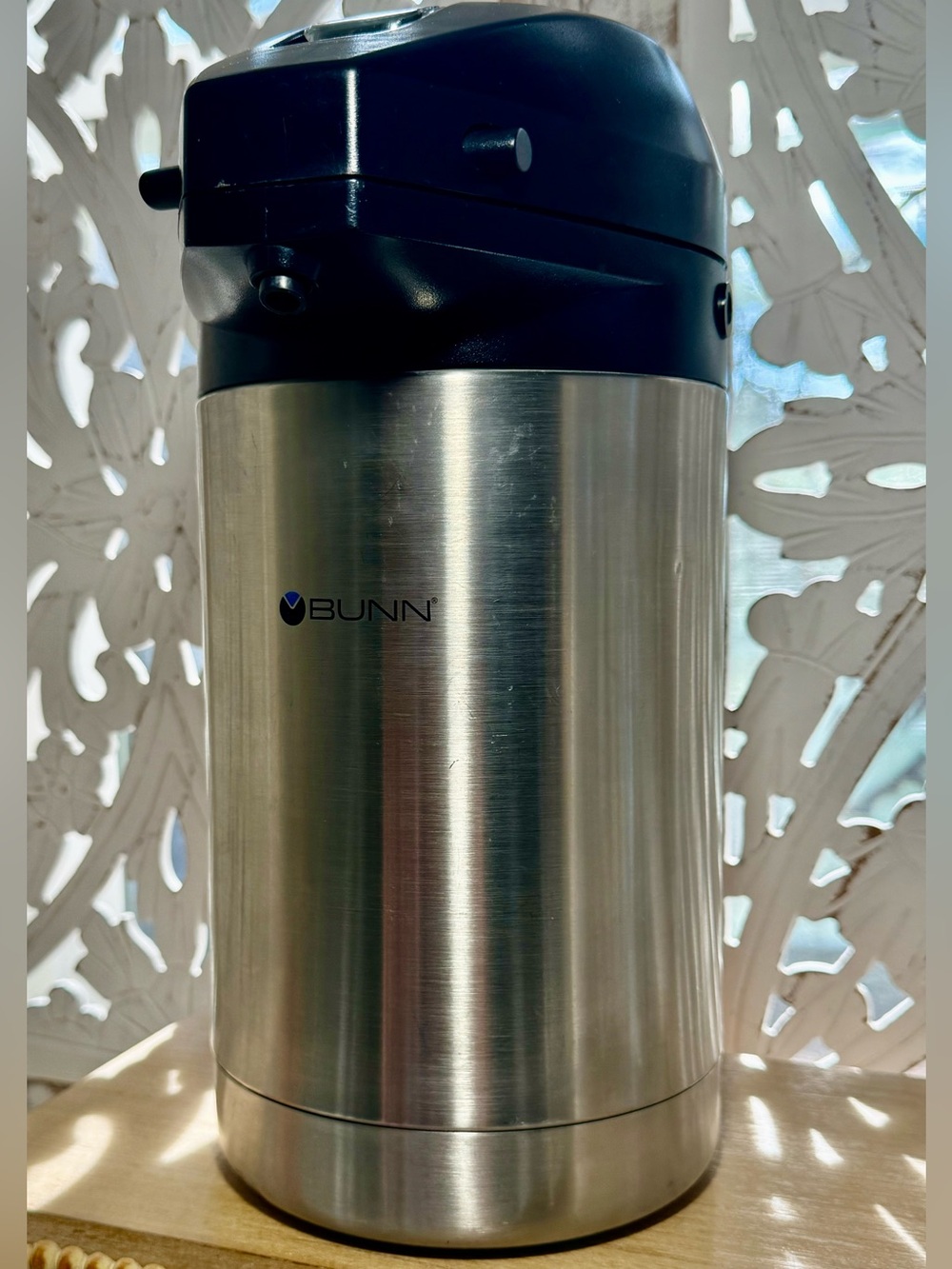 BUNN 3 Liter Lever-Action Airpot - Stainless Steel - Model 32125.0000